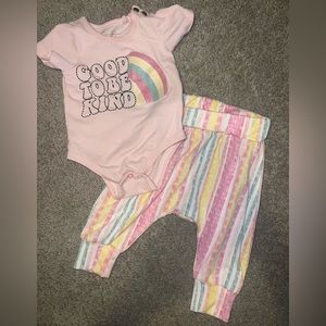 Jessica Simpson baby outfit
